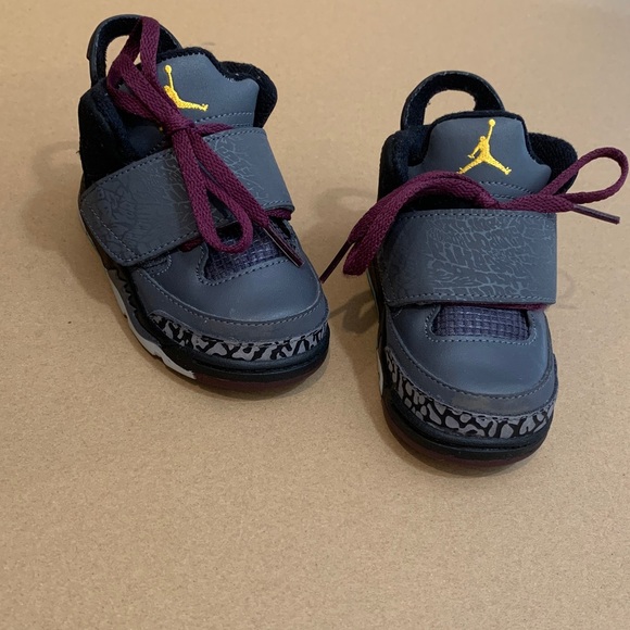 Jordan Gray and Black High-Top Bordeaux w/ purple laces come with original box - Picture 3 of 4